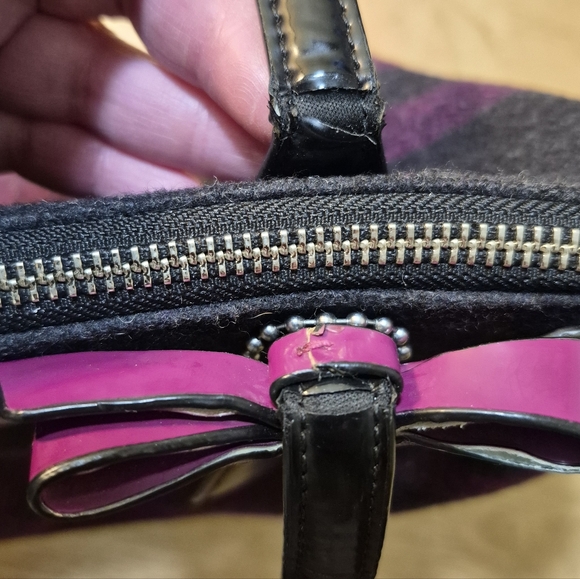 Coach Berry and Gray Stripe Wool Satchel and Dustbag - Picture 16 of 17